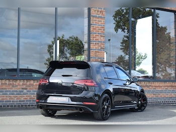 Used Volkswagen Golf 2017 for sale - 75630593: Photo