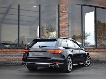 Used Audi A4 2017 for sale - 76509660: Photo