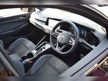 Used Volkswagen Golf 2024 for sale - 79166376: Photo