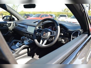 Used Porsche Cayenne 2020 for sale - 78401139: Photo
