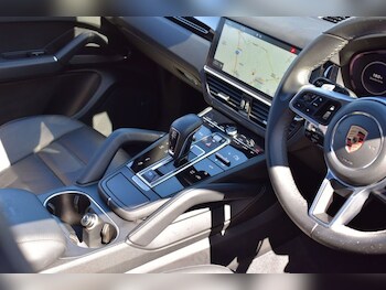Used Porsche Cayenne 2020 for sale - 78401139: Photo