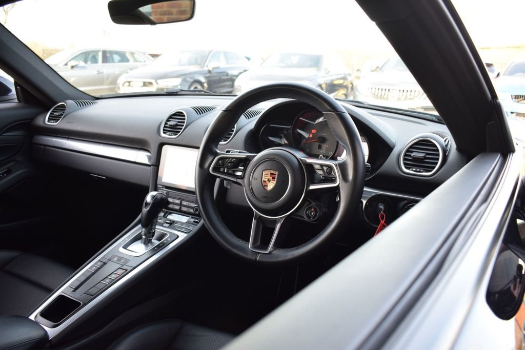 Used Porsche 718 Cayman 2019 for sale - 77680327: Photo 10