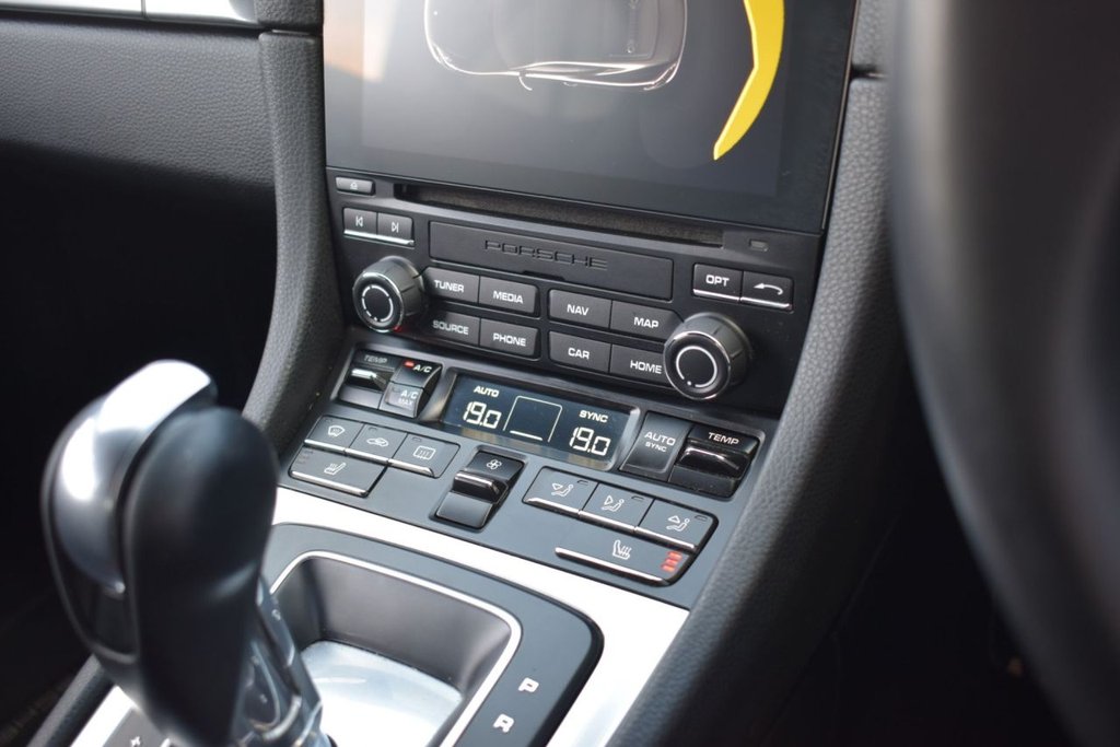 Used Porsche 718 Cayman 2019 for sale - 77680327: Photo 17