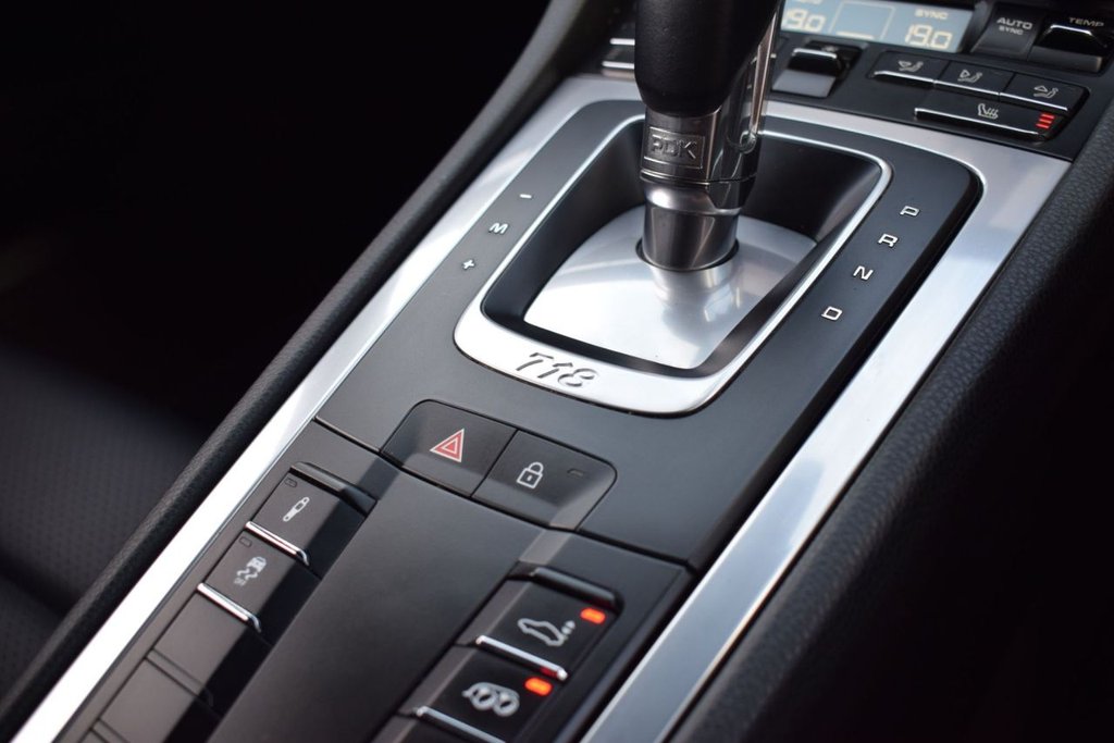 Used Porsche 718 Cayman 2019 for sale - 77680327: Photo 18