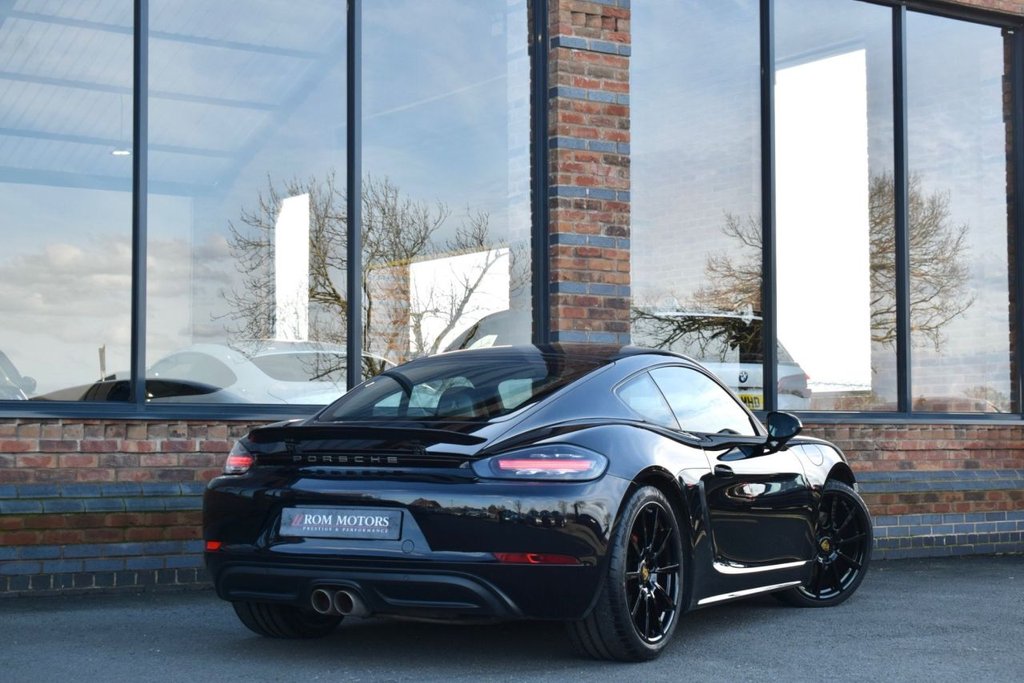 Used Porsche 718 Cayman 2019 for sale - 77680327: Photo 2