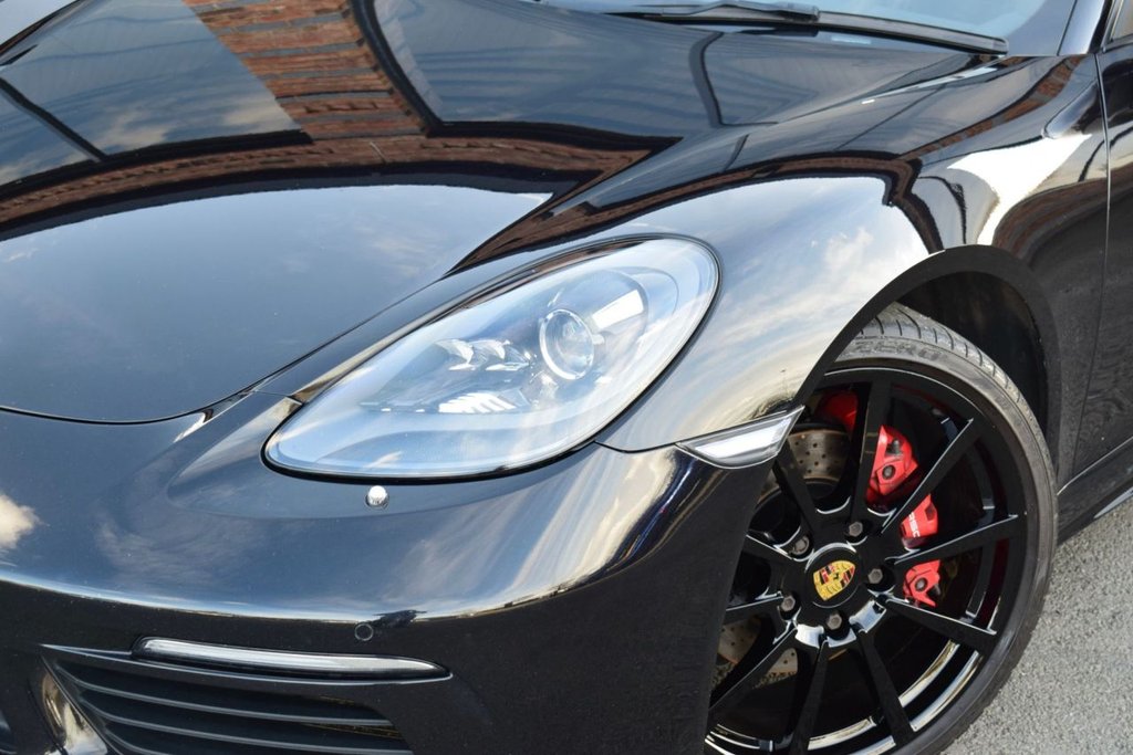 Used Porsche 718 Cayman 2019 for sale - 77680327: Photo 45