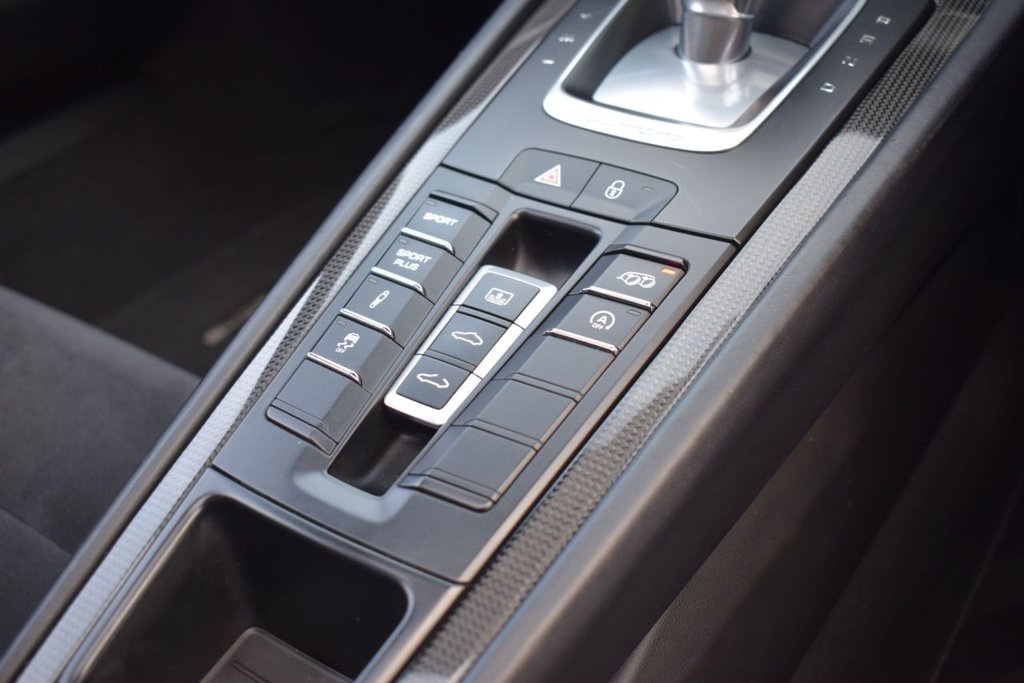 Used Porsche 911 2015 for sale - 76840994: Photo 24