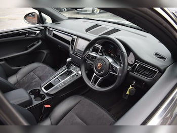 Used Porsche Macan 2017 for sale - 79220847: Photo
