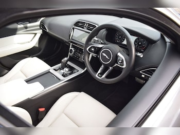 Used Jaguar XE 2021 for sale - 77806177: Photo