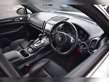 Used Porsche Cayenne 2012 for sale - 77313298: Photo