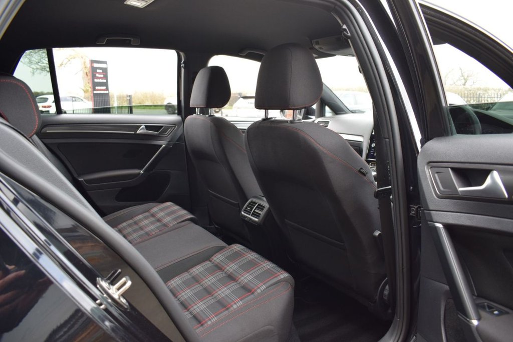 Used Volkswagen Golf 2018 for sale - 77990846: Photo 12