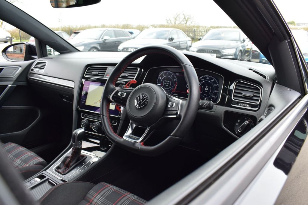 Used Volkswagen Golf 2018 for sale - 77990846: Photo 19