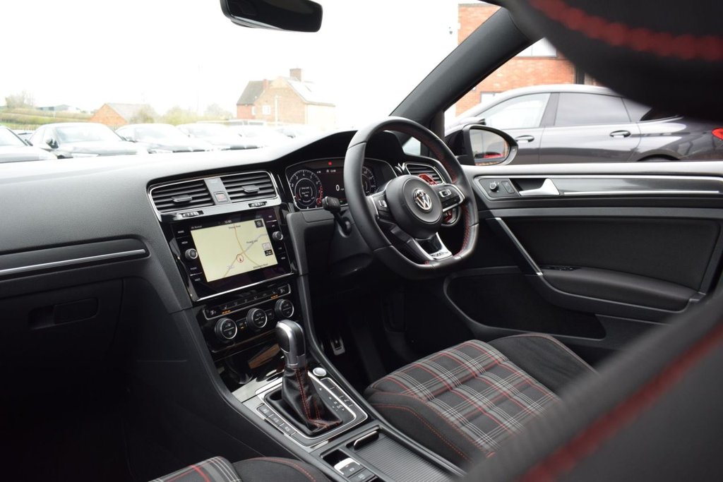 Used Volkswagen Golf 2018 for sale - 77990846: Photo 21