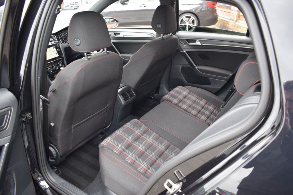 Used Volkswagen Golf 2018 for sale - 77990846: Photo 23