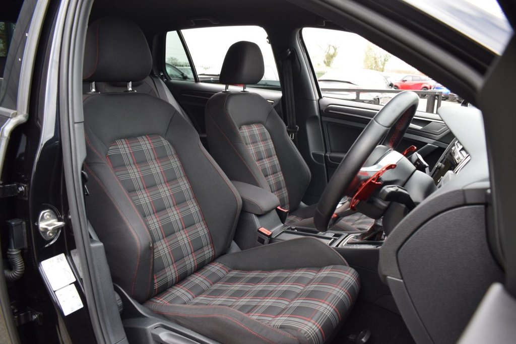 Used Volkswagen Golf 2018 for sale - 77990846: Photo 24