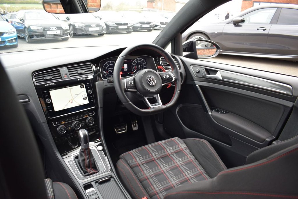 Used Volkswagen Golf 2018 for sale - 77990846: Photo 25