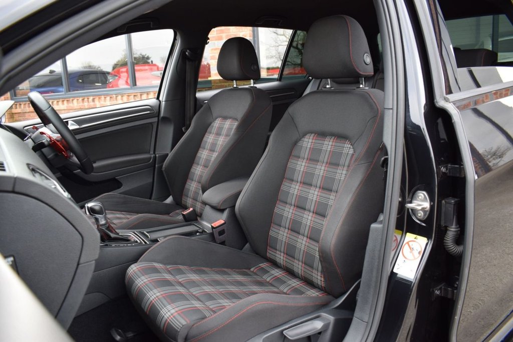 Used Volkswagen Golf 2018 for sale - 77990846: Photo 27