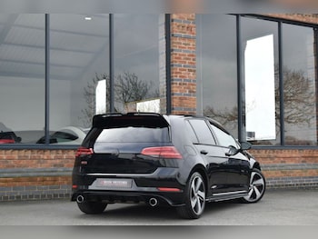 Used Volkswagen Golf 2018 for sale - 77990846: Photo
