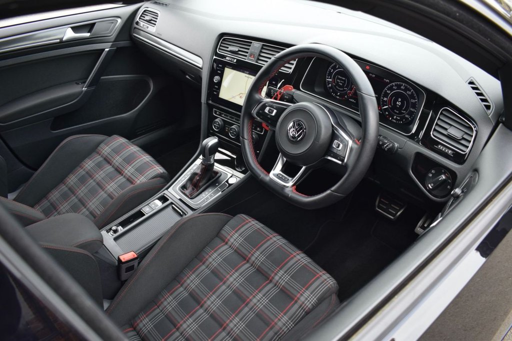 Used Volkswagen Golf 2018 for sale - 77990846: Photo 3