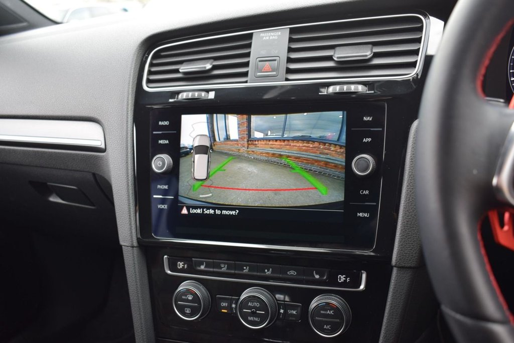 Used Volkswagen Golf 2018 for sale - 77990846: Photo 31