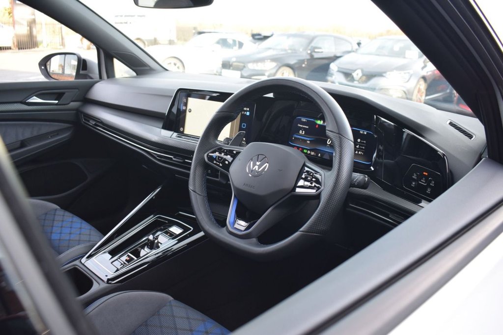 Used Volkswagen Golf 2023 for sale - 76604596: Photo 12