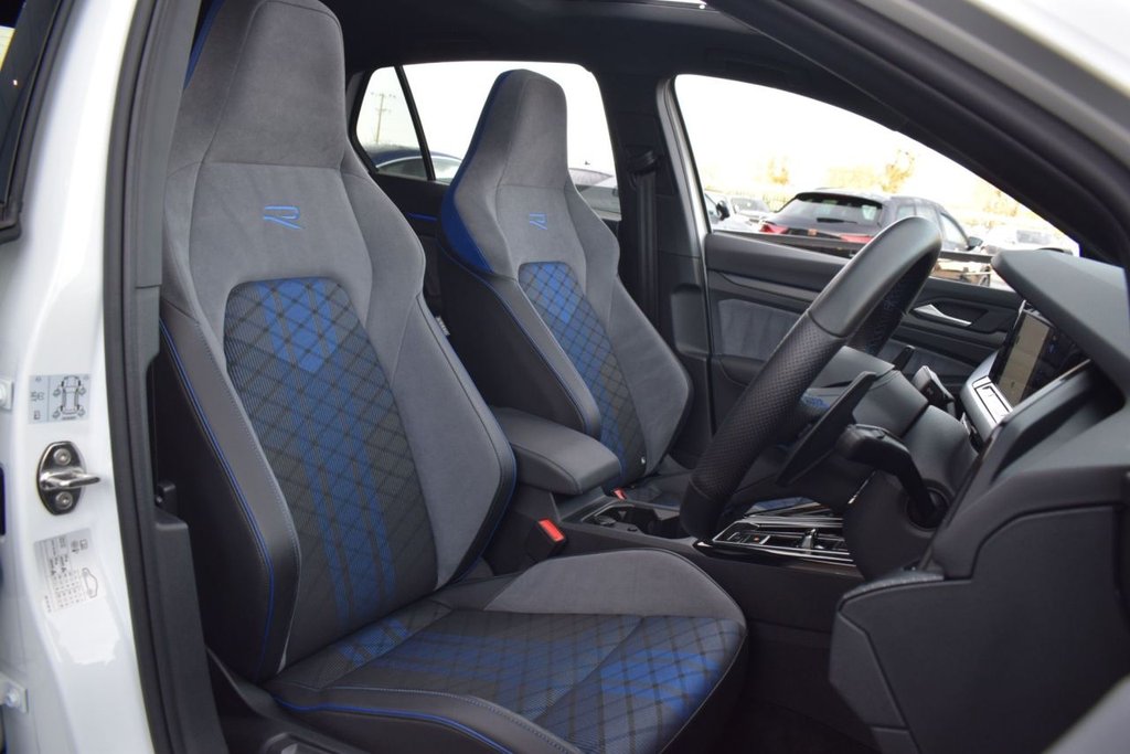 Used Volkswagen Golf 2023 for sale - 76604596: Photo 16