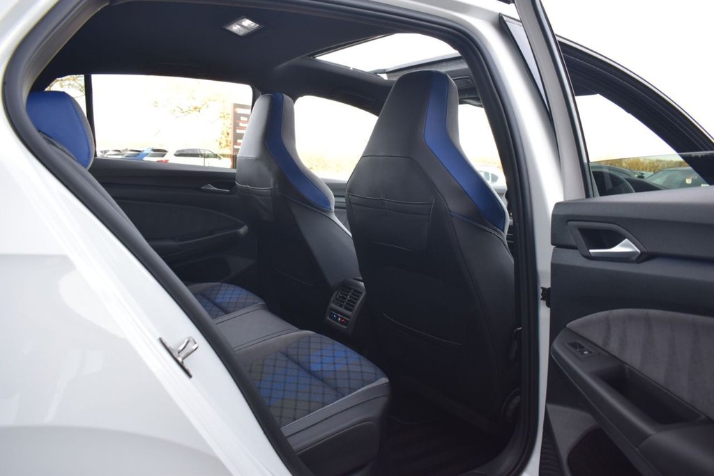 Used Volkswagen Golf 2023 for sale - 76604596: Photo 24