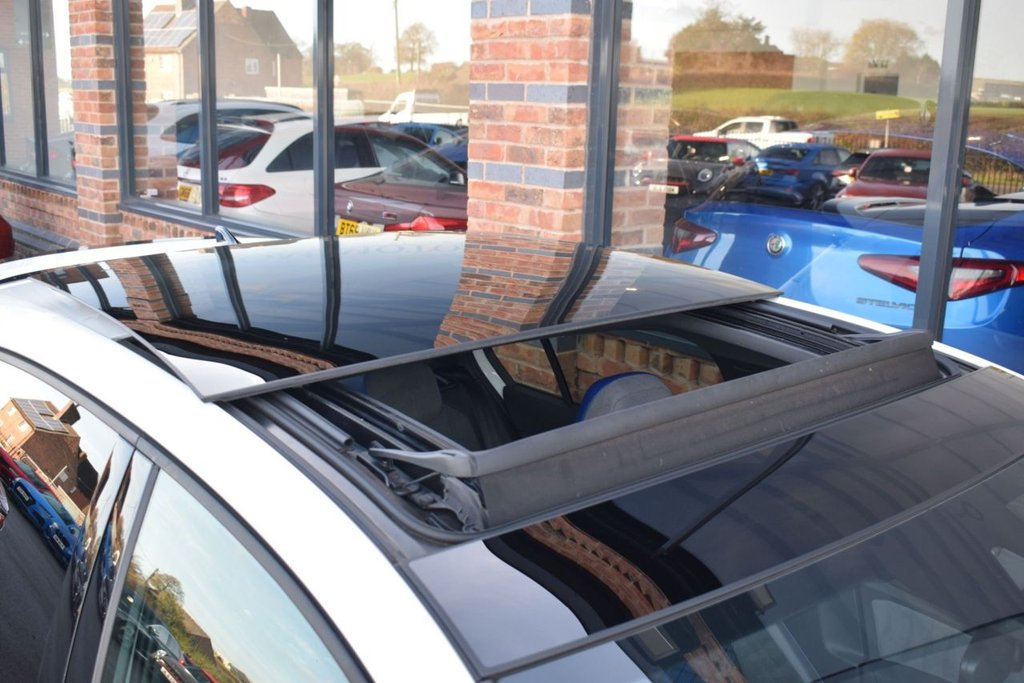 Used Volkswagen Golf 2023 for sale - 76604596: Photo 37