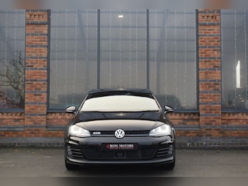 Used Volkswagen Golf 2016 for sale - 76934580: Photo