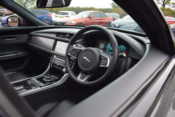 Used Jaguar XF 2017 for sale - 76279393: Photo 11