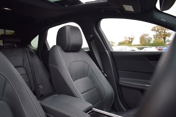 Used Jaguar XF 2017 for sale - 76279393: Photo 17