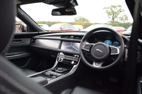 Used Jaguar XF 2017 for sale - 76279393: Photo 21