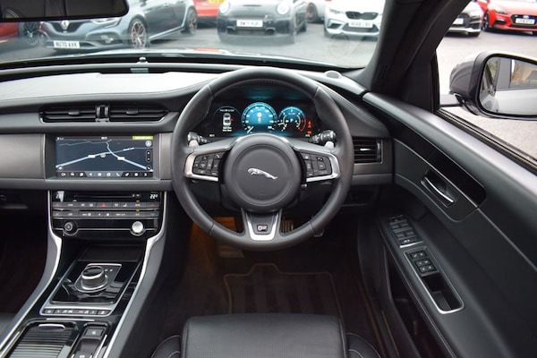 Used Jaguar XF 2017 for sale - 76279393: Photo 24