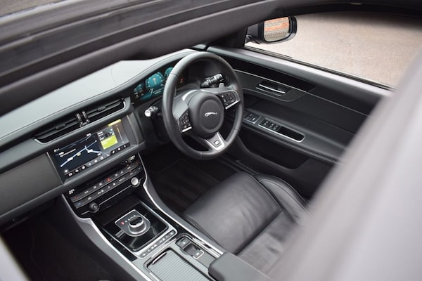 Used Jaguar XF 2017 for sale - 76279393: Photo 28