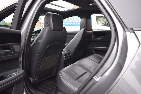 Used Jaguar XF 2017 for sale - 76279393: Photo 29