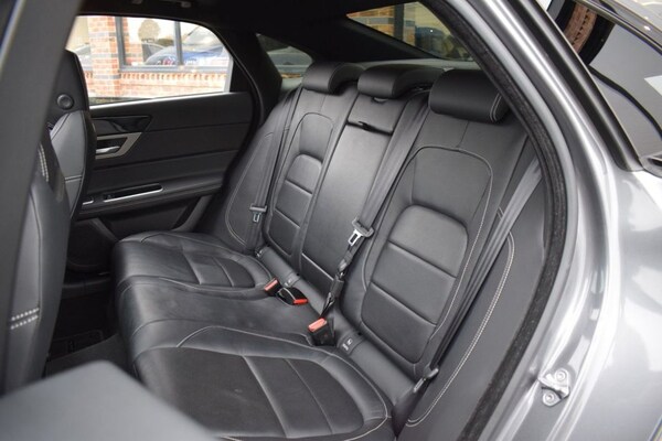 Used Jaguar XF 2017 for sale - 76279393: Photo 30