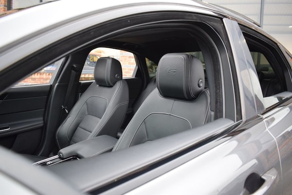 Used Jaguar XF 2017 for sale - 76279393: Photo 31
