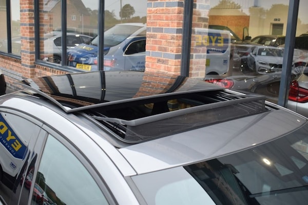 Used Jaguar XF 2017 for sale - 76279393: Photo 37