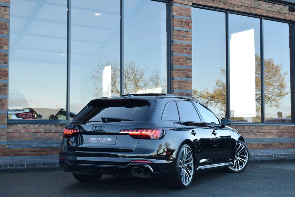 Used Audi RS4 2023 for sale - 76724947: Photo 2