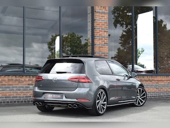 Used Volkswagen Golf 2017 for sale - 74964418: Photo
