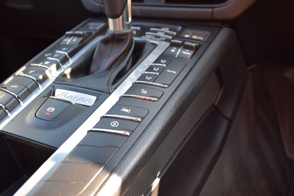 Used Porsche Macan 2018 for sale - 77427891: Photo 18