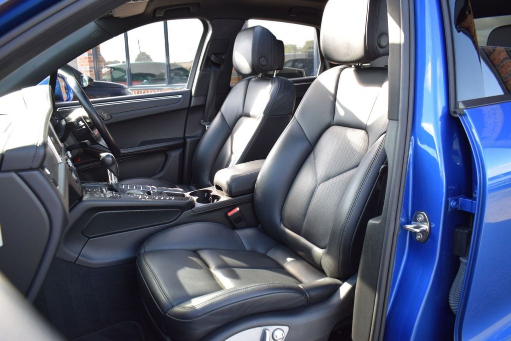 Used Porsche Macan 2018 for sale - 77427891: Photo 33