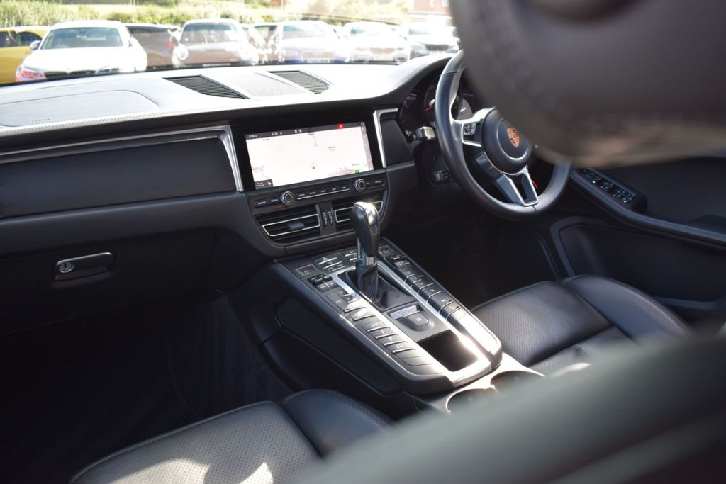 Used Porsche Macan 2018 for sale - 77427891: Photo 35