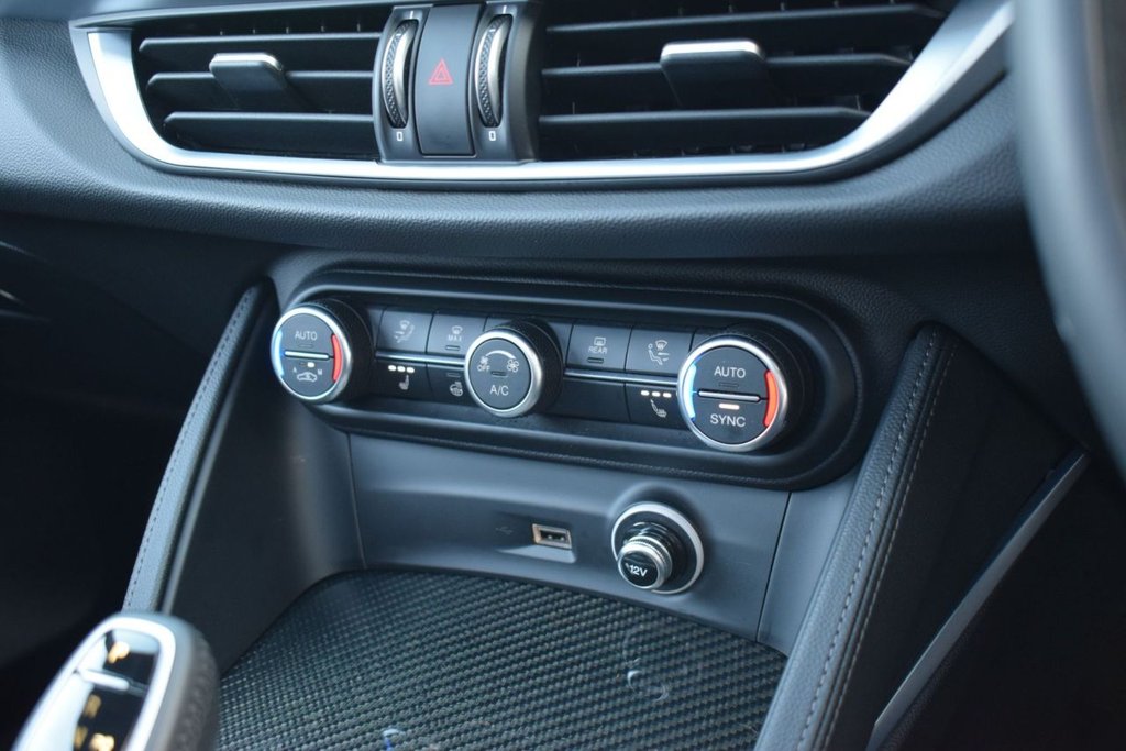 Used Alfa Romeo Stelvio 2023 for sale - 76333409: Photo 28