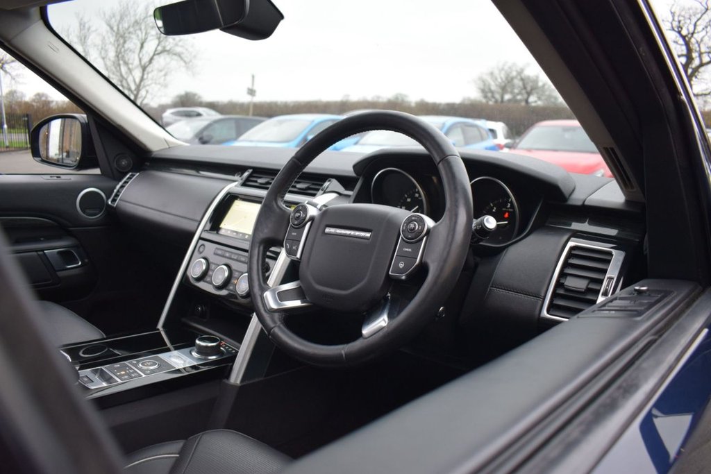 Used Land Rover Discovery 2017 for sale - 76962136: Photo 11