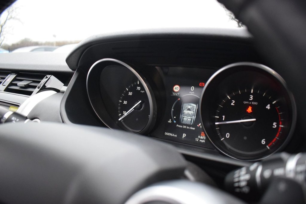 Used Land Rover Discovery 2017 for sale - 76962136: Photo 12