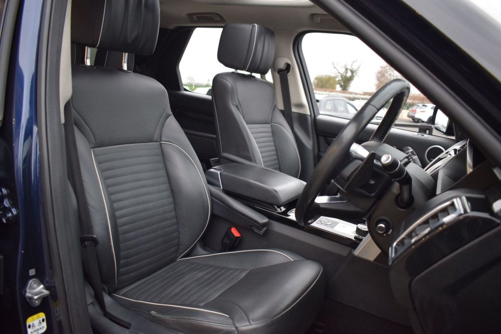 Used Land Rover Discovery 2017 for sale - 76962136: Photo 15