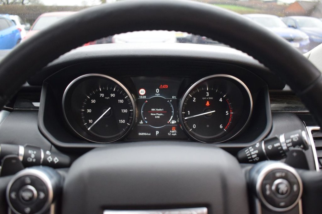 Used Land Rover Discovery 2017 for sale - 76962136: Photo 18