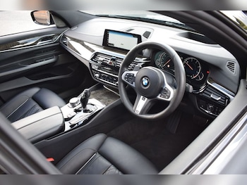 Used BMW 6 Series Gran Turismo 2018 for sale - 75703810: Photo