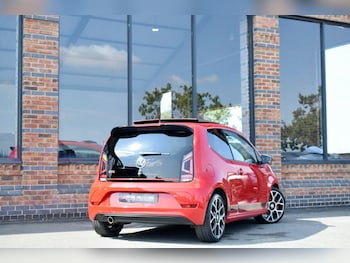 Used Volkswagen up! 2018 for sale - 79358396: Photo